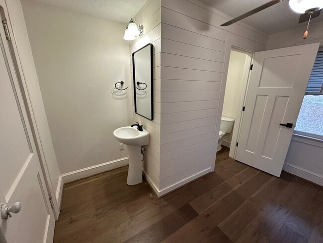 Building Photo - 3 Bedroom Newly Renovated Home in Central SC