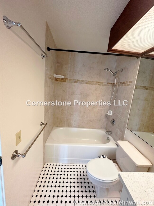 Building Photo - 55 S Judd St