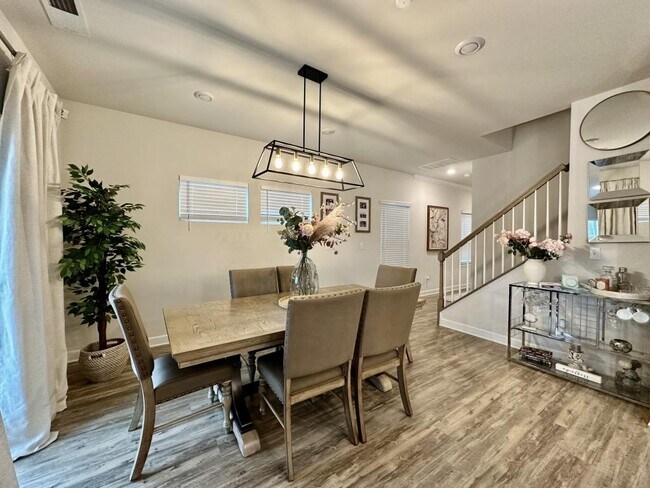 Building Photo - 6212 Hailstone Rd