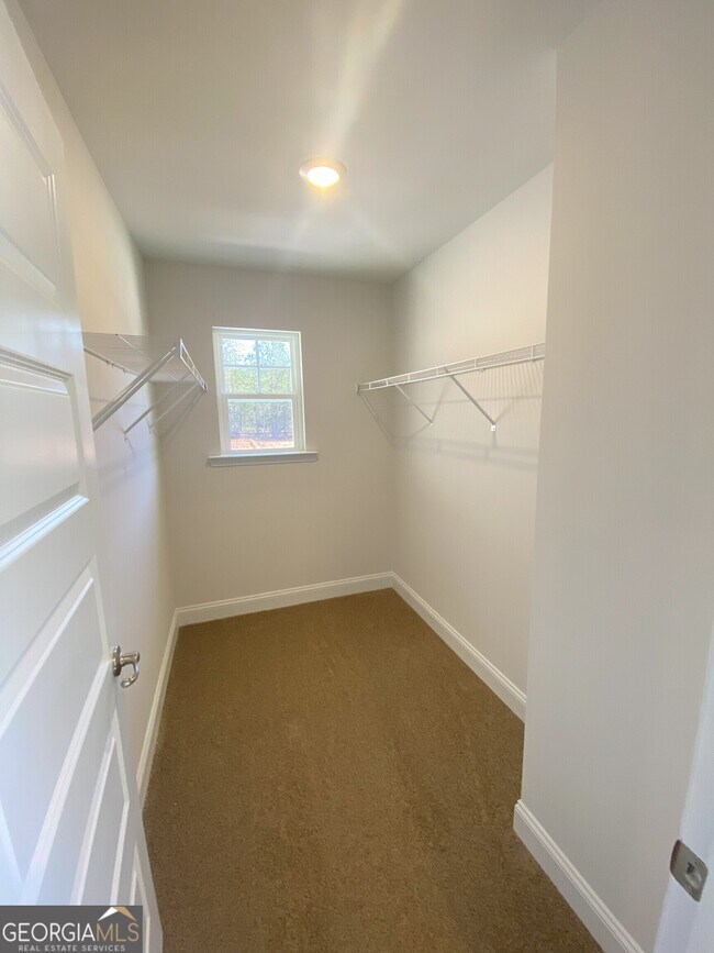 Building Photo - 210 Laney Dr