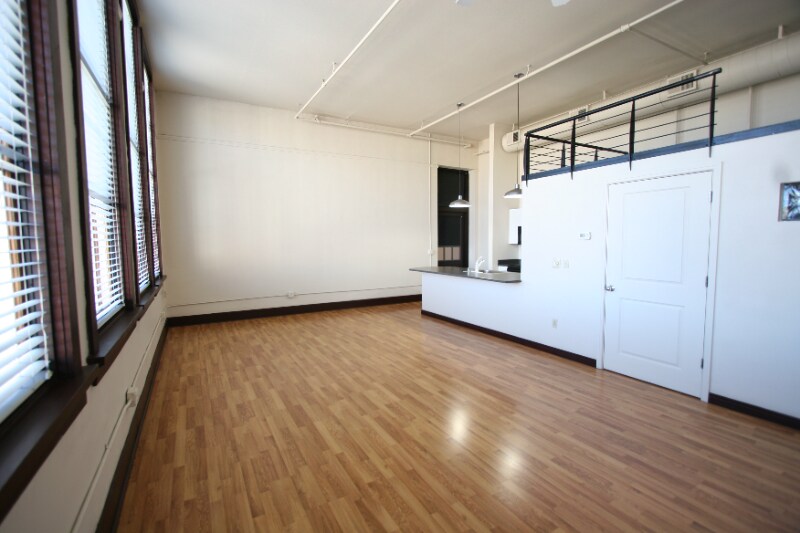 Building Photo - 301 Central Ave NE Ave