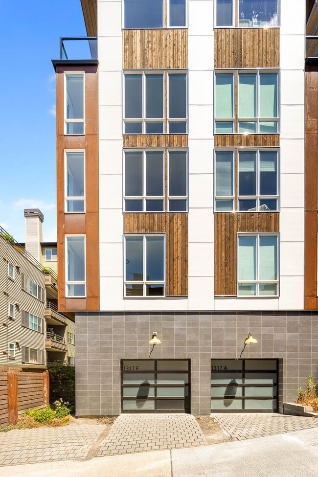 Building Photo - 1317 Minor Ave