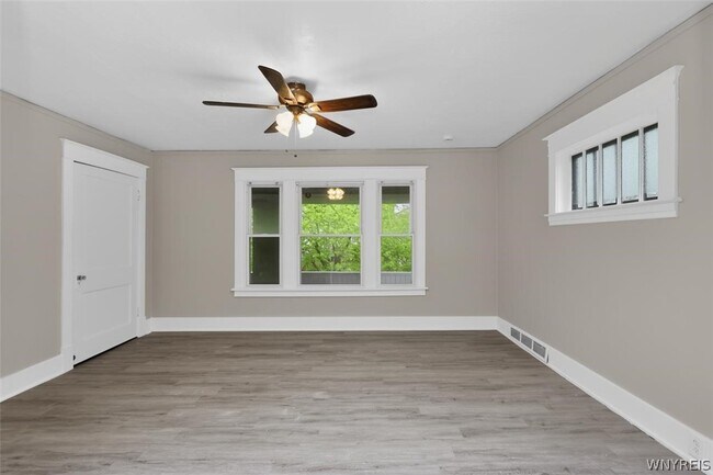 Building Photo - 2463 South Ave