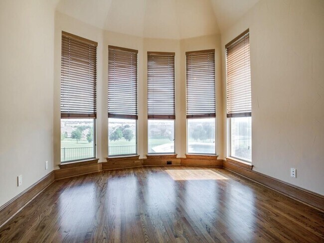 Building Photo - 1641 McGee Ln