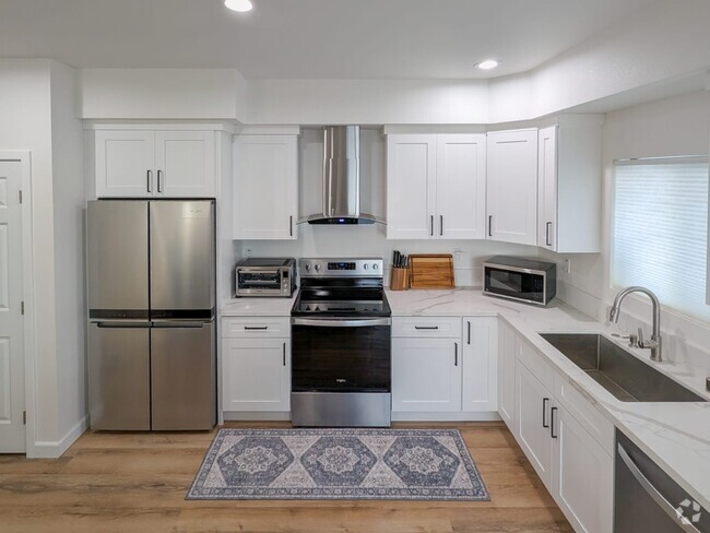 Building Photo - 2158 Fieger St