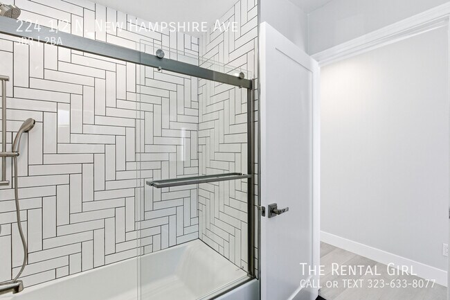 Building Photo - 224 1/2 N. New Hampshire Ave-