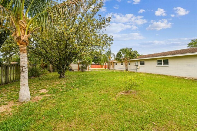 Building Photo - 1302 Brandonwood Dr