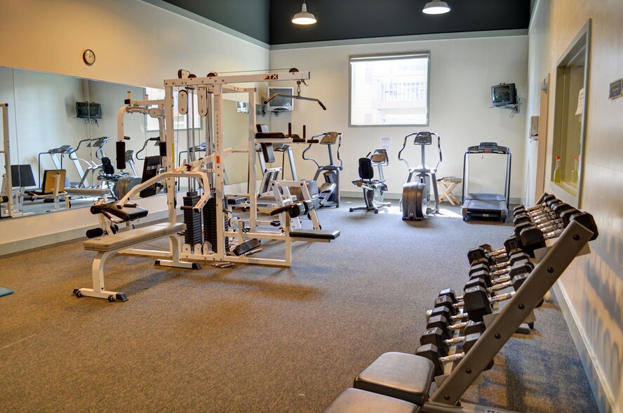 Building Photo - 16817 Larch Way