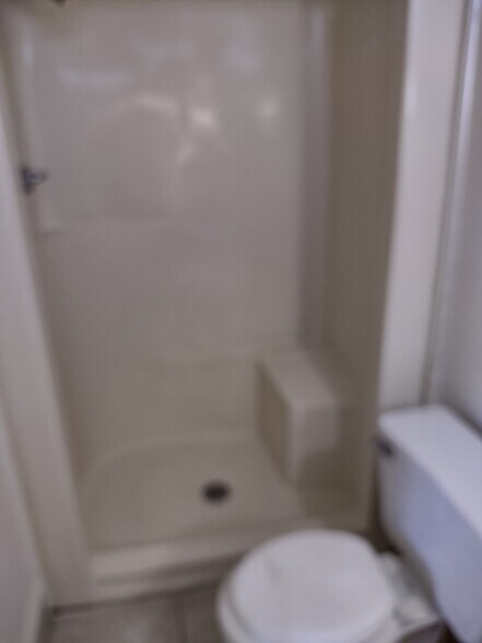 MASTER BATH SHOWER - 6120 Biscaya Ave