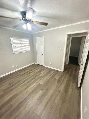 Building Photo - 409 S Holiday Dr