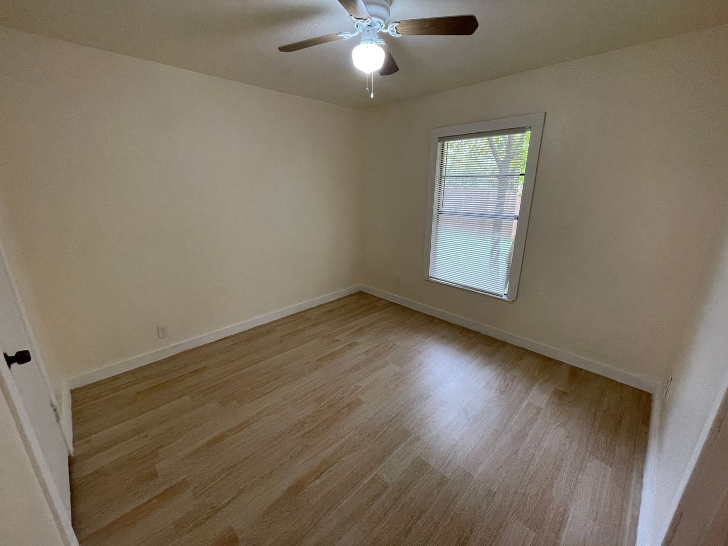 Building Photo - 107 W Texas Ave