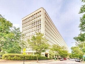 Building Photo - 1401 E 55th St