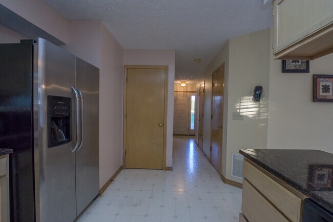 Building Photo - 6657 Delburn Ct