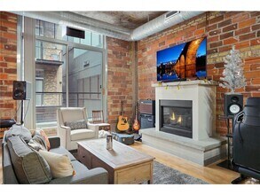 Building Photo - 521 S 7th St