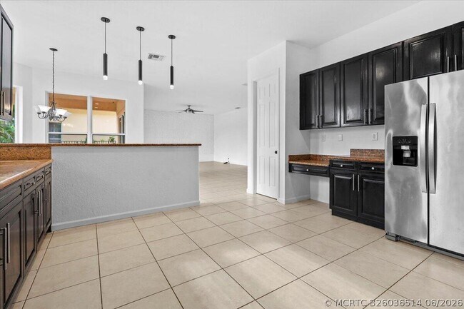 Building Photo - 1831 Waldorf Dr
