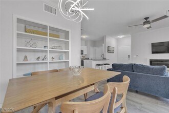 Building Photo - 2900 Sunridge Heights Pkwy