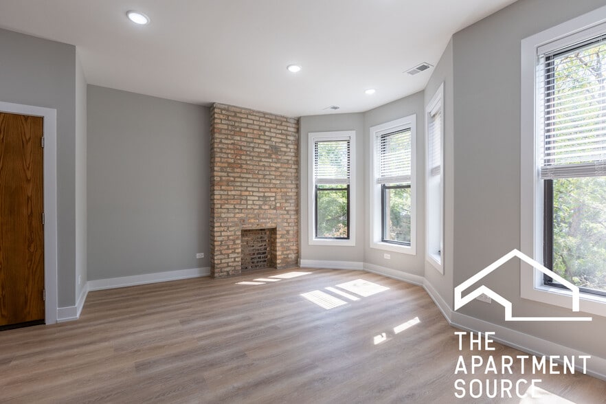 Building Photo - 428 W Belden Ave