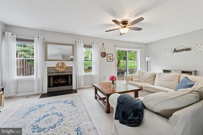 Building Photo - 1415 Aspen Ct