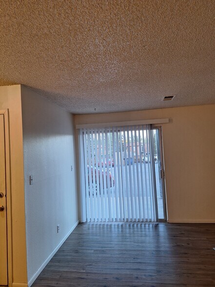 Building Photo - 5300 E Cherry Creek South Dr
