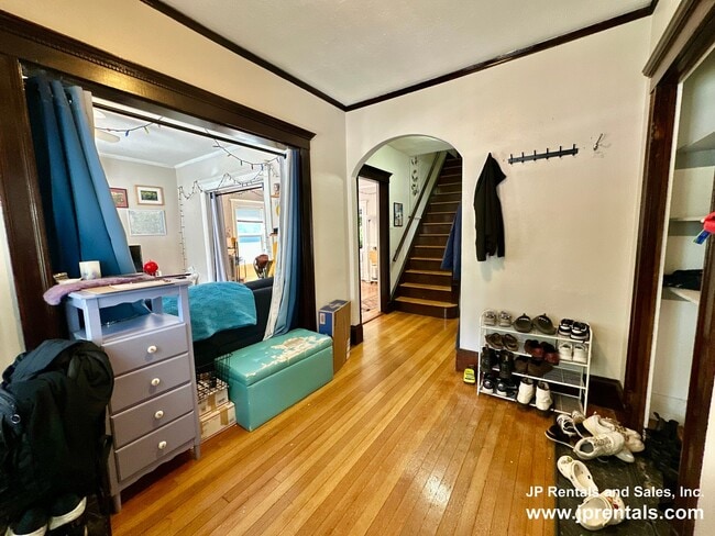 Building Photo - 177 Wachusett St