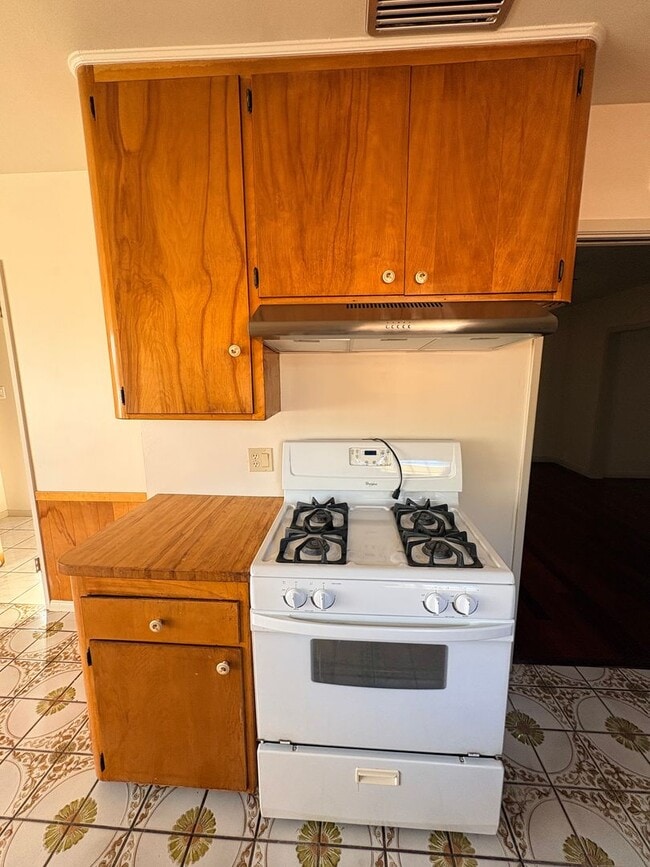 Building Photo - beautiful 4 bedroom 4 baths in West covina. Must see!