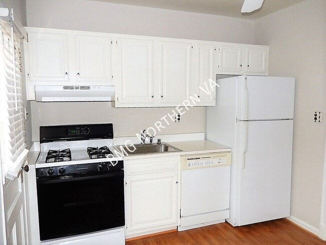 Building Photo - 2601 16th St S