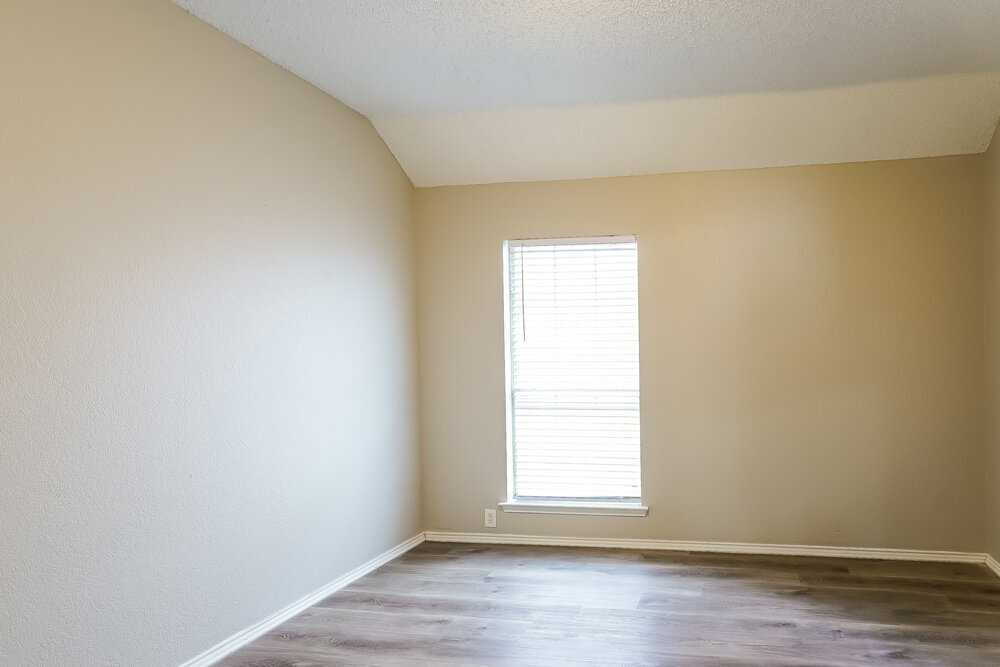 Building Photo - 4612 Parkmount Dr