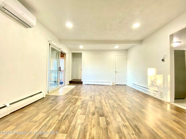 Building Photo - 35 Owego St