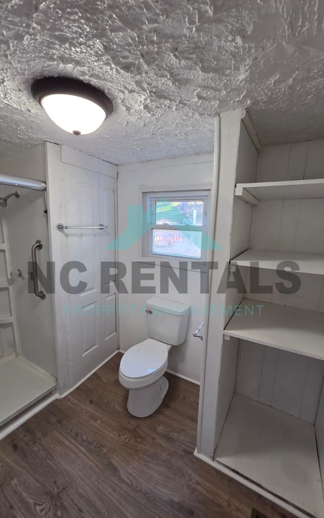 Building Photo - 715 3rd Ave