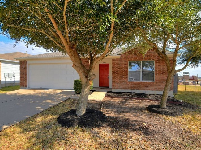 Primary Photo - Beautiful 4 Bedroom / 2 Bath Home in Eagle...