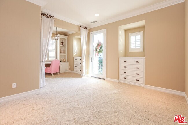 Building Photo - 7391 W Coastal View Dr