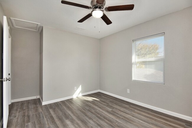 Building Photo - 408 Dawson Cir
