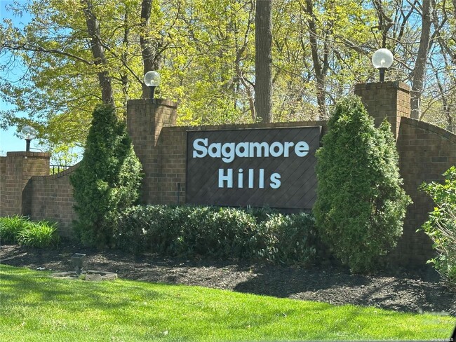 Building Photo - 264 Sagamore Hills Dr