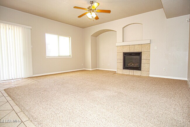 Building Photo - 12712 Tierra Karla Dr