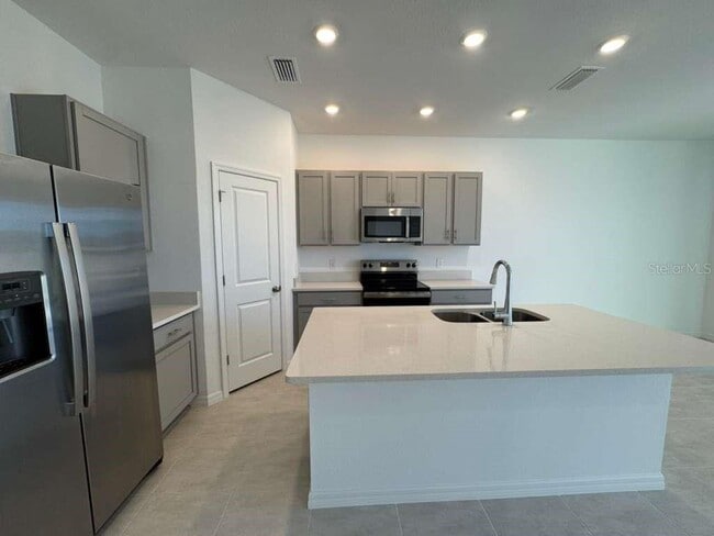 Building Photo - 7615 WATERSCAPE Dr