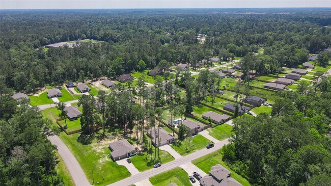 Building Photo - 2407 S Colosseum Ct