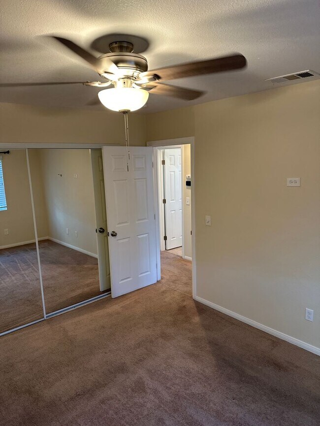 Building Photo - 7919 San Felipe St