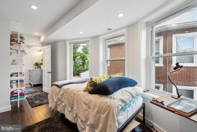 Building Photo - 224 Edgemont Ave