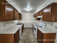 Building Photo - 934 Jana Ln