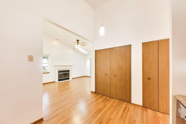 Building Photo - 362 Chaparral Cir