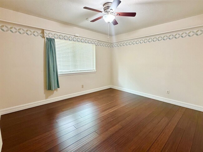 Building Photo - 18315 Forest Town Dr