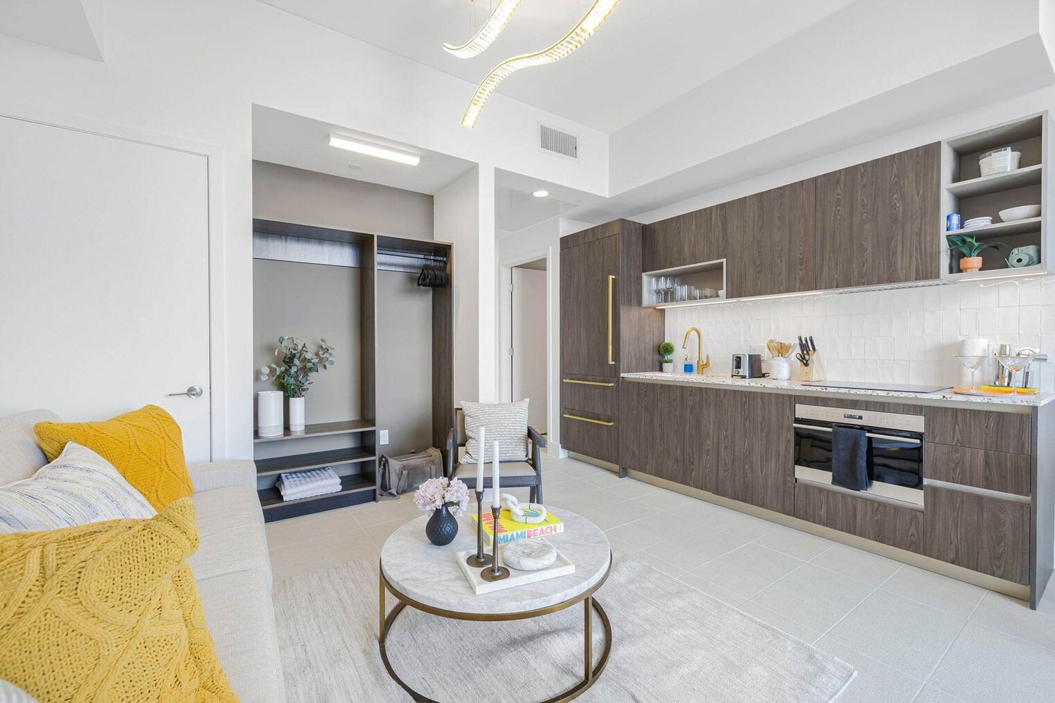 Building Photo - 159 NE 6th St