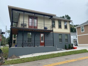 Building Photo - Thelma Lane - Luxury 5 Bedroom, 5 Bathroom...