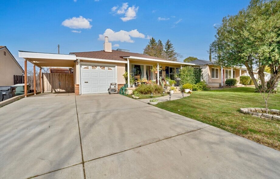 Building Photo - 4205 Lyle St