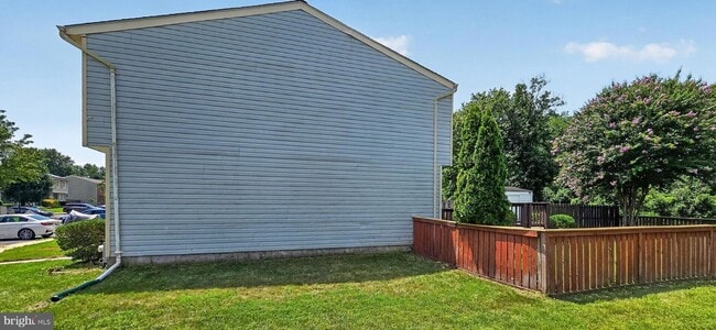 Building Photo - 3591 Laurel View Ct