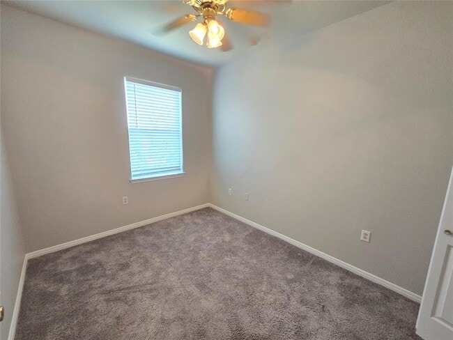 Building Photo - 7509 Lazy Creek Dr