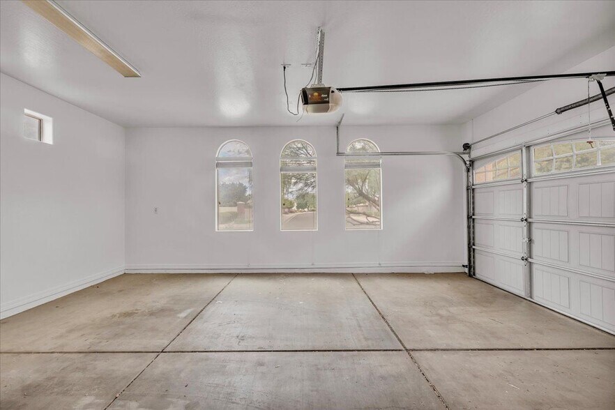 Building Photo - 4280 N 157th Ave