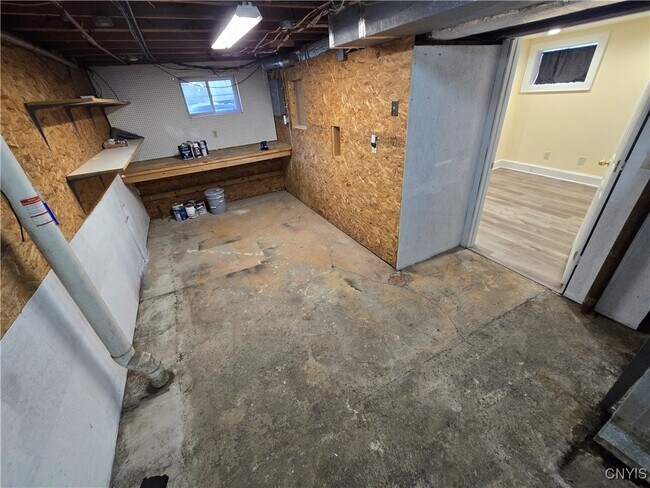 Building Photo - 205 Elmbrook Dr