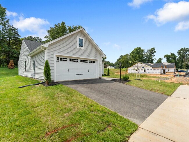 Building Photo - 16131 Wildflower Pl