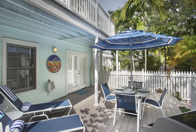 Building Photo - Beautiful condo located inside the Truman Annex.